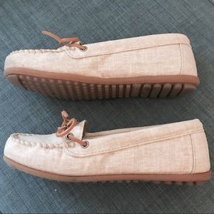 • Minnetonka Moccasin •